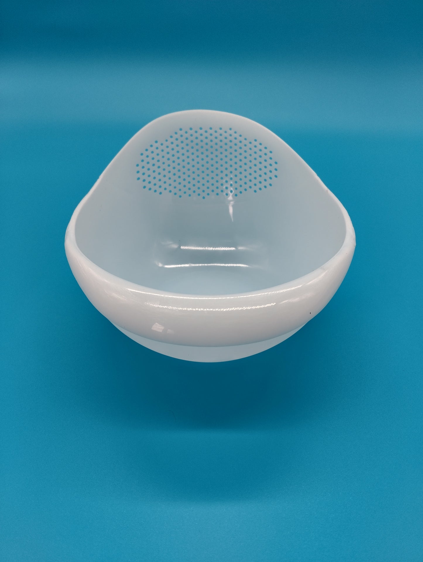 Rice Washer Strainer. Upgrade your kitchen with our Rice Washer Strainer, the perfect solution for efficiently washing and straining your food.