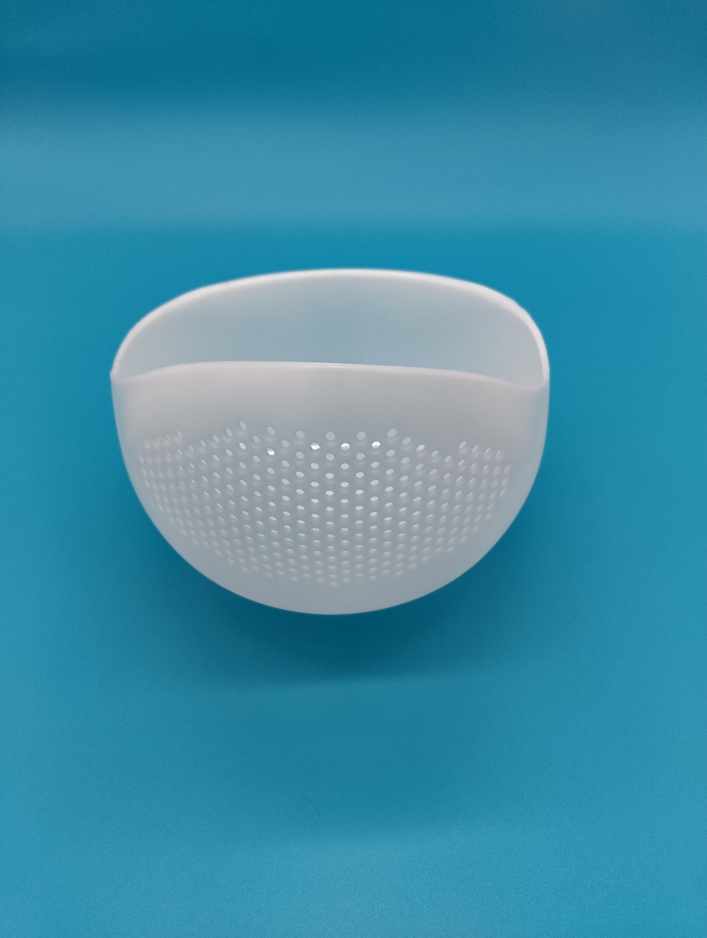 Rice Washer Strainer. Upgrade your kitchen with our Rice Washer Strainer, the perfect solution for efficiently washing and straining your food.