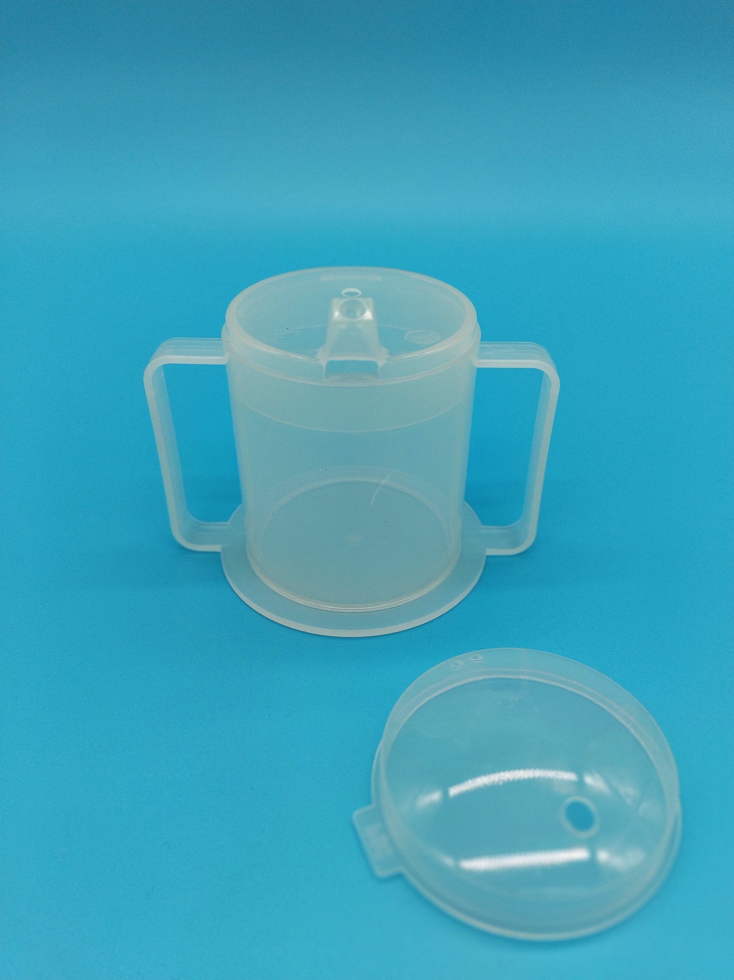 Universal Cup. 8 oz. Designed for comfort, safety, and convenience, this 8oz sippy cup is the perfect solution for disabled adults.