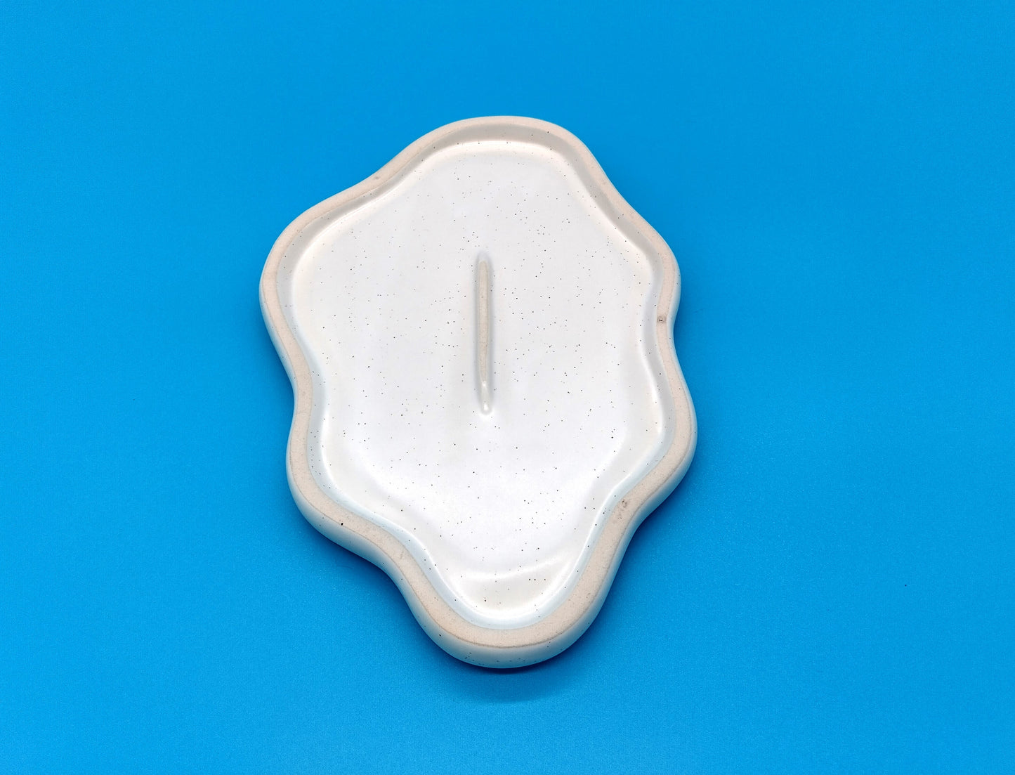 Ceramic Jewellery Dish. Organize your jewelry in style with our Ceramic Cloud Shape Jewelry Dish.