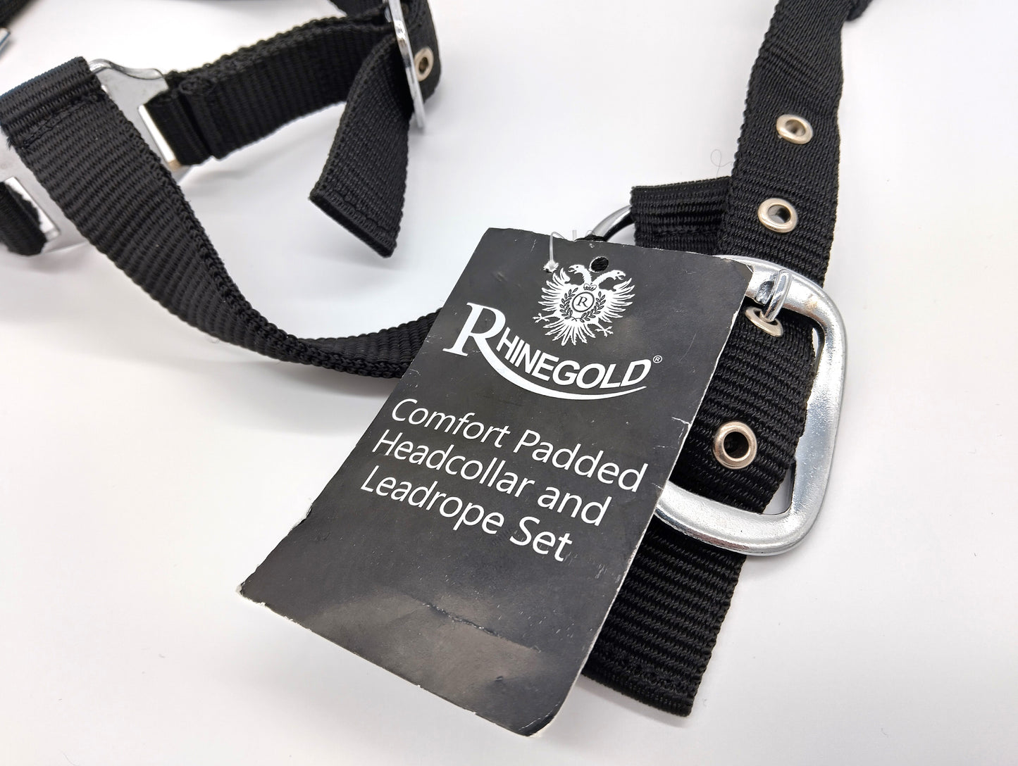 Fleece Headcollar with Lead Rope Set. Ensure your horse's comfort and style with our Fleece Headcollar with Lead Rope Set.