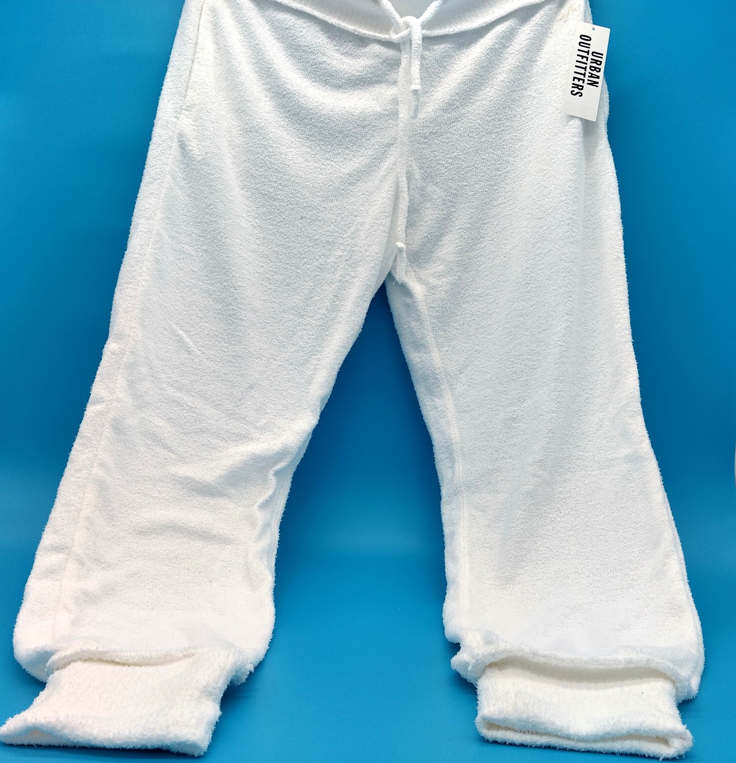 Womens Sweatpants. Size S. Elevate your casual wardrobe with the Urban Outfitters Women's Sweatpants in white.