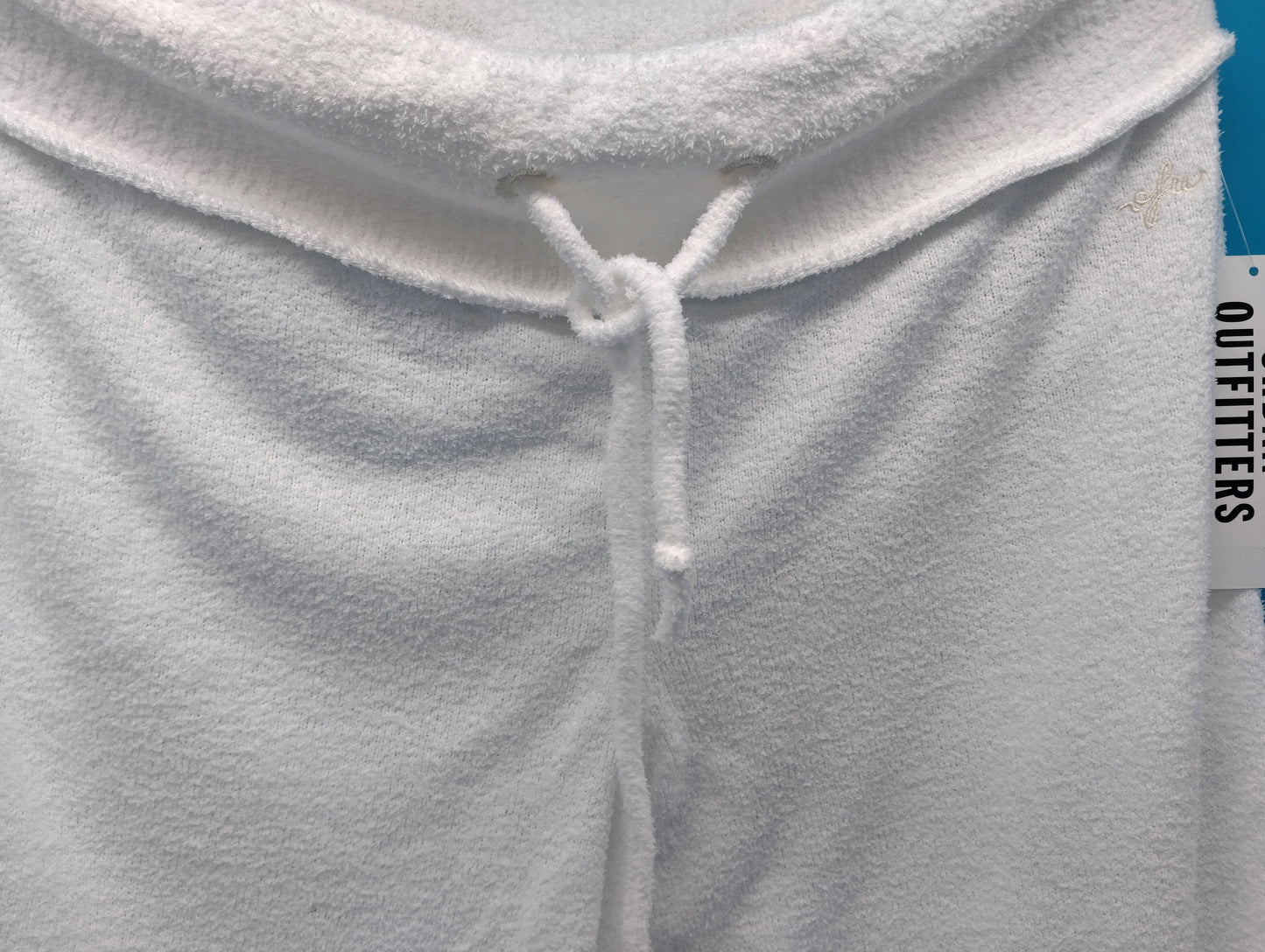 Womens Sweatpants. Size S. Elevate your casual wardrobe with the Urban Outfitters Women's Sweatpants in white.