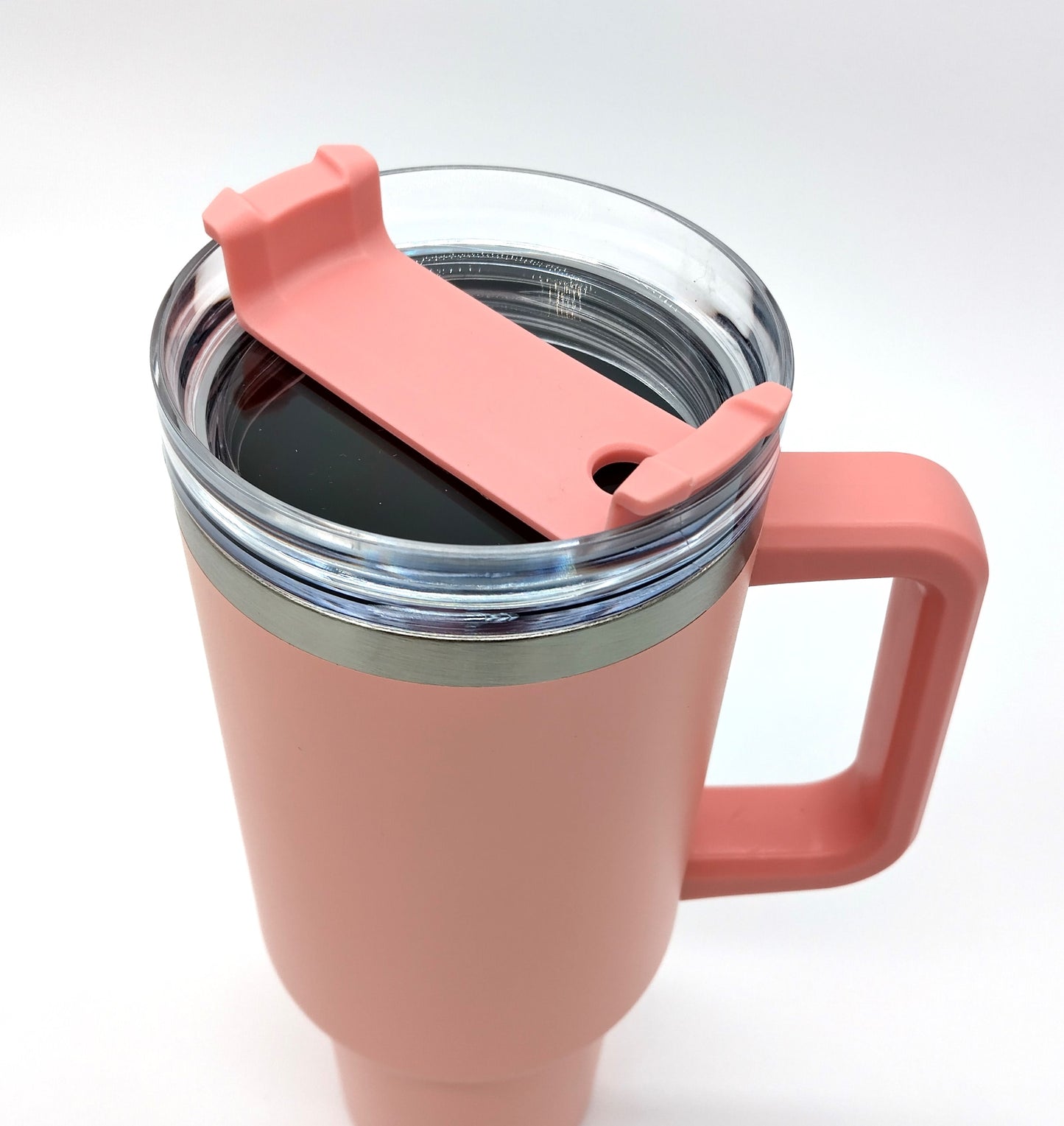 Travel Mug. 1200ml. Pink. Perfect for maintaining the temperature of your beverages, whether at home, in the office, or on the go.