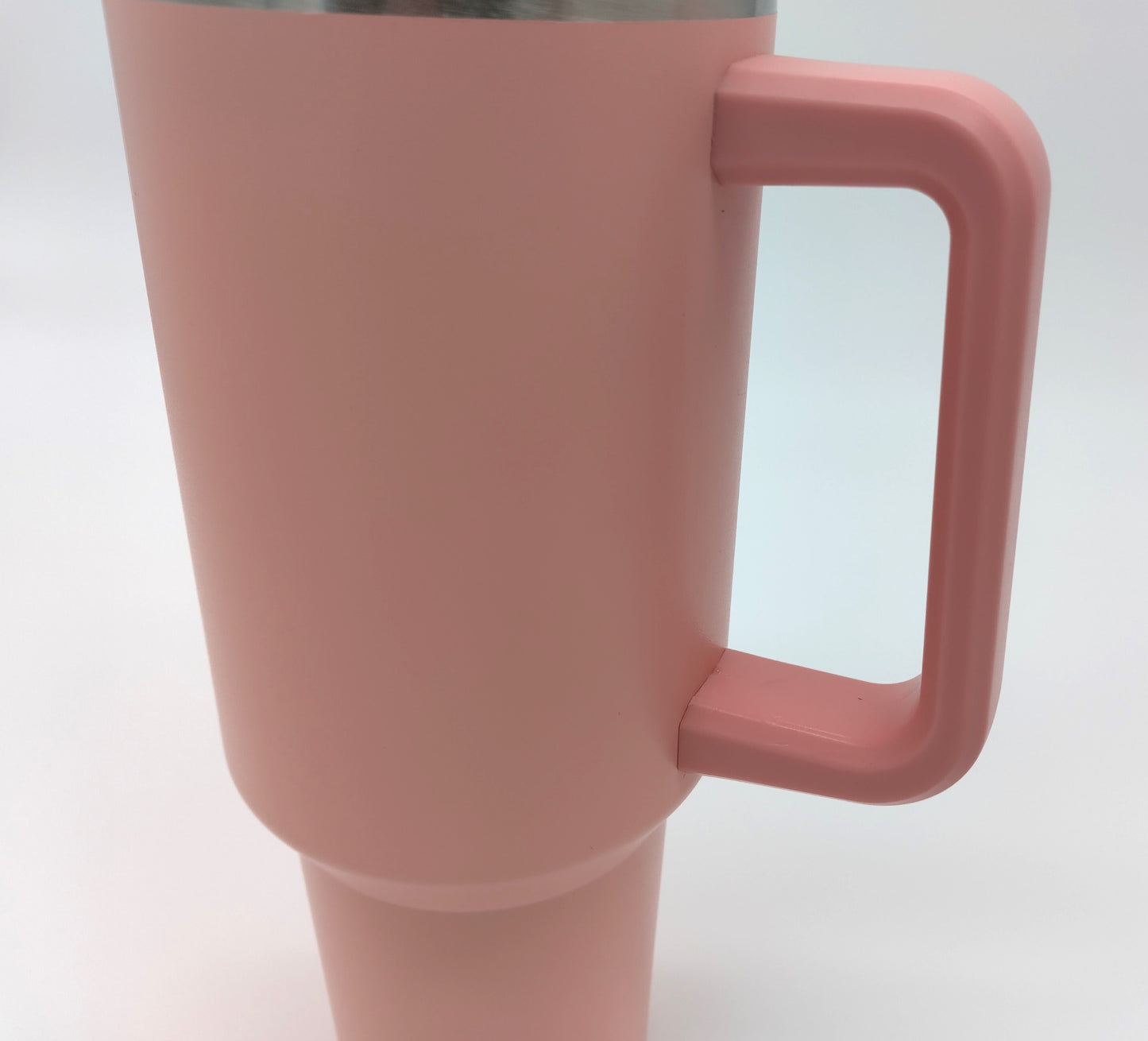 Travel Mug. 1200ml. Pink. Perfect for maintaining the temperature of your beverages, whether at home, in the office, or on the go.