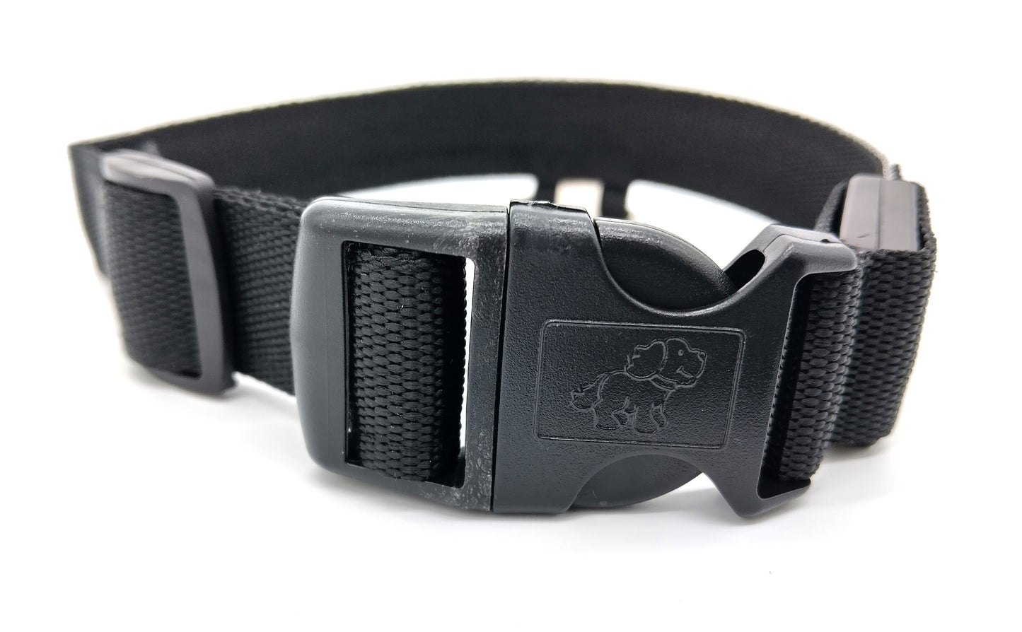 Led Safety Dog Collar USB Rechargeable. Size M. Keep your pet safe and visible with this Safety Pet Collar.