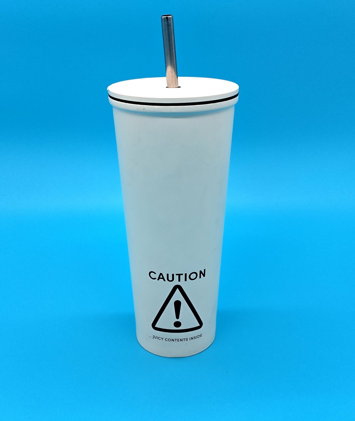 CAUTION Metal Smoothie Cup. 650ml.  Elevate your drinkware collection with our Simple Modern Insulated Tumbler with Straw and Lid.