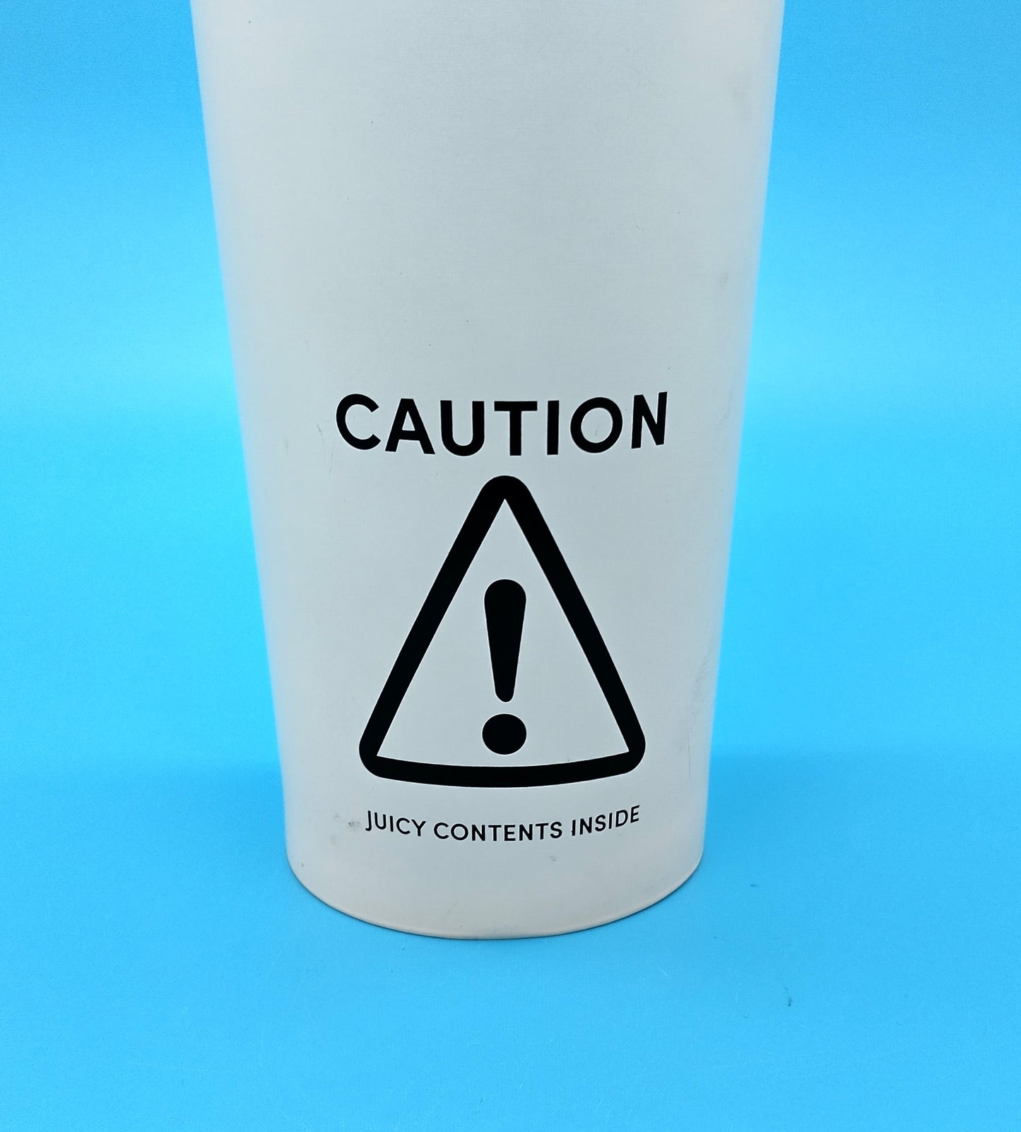 CAUTION Metal Smoothie Cup. 650ml.  Elevate your drinkware collection with our Simple Modern Insulated Tumbler with Straw and Lid.