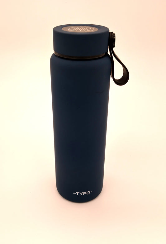 Hot or Cold Water Bottle. Stainless Steel. 500ml. Navy. Enjoy eco-friendly and stylish hydration with the Sustainable Stainless Steel Water Bottle.