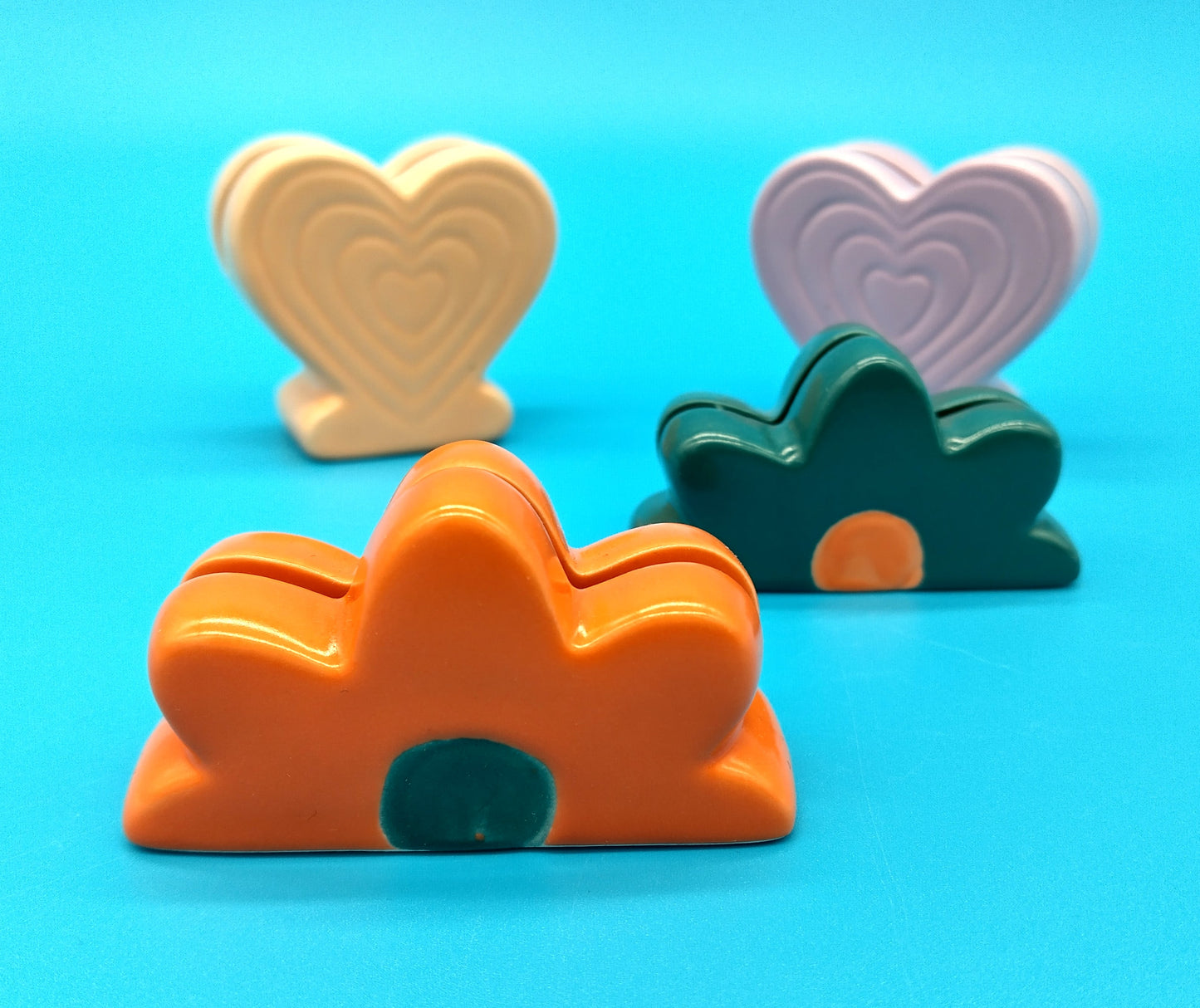 Ceramic Card Holder. Elevate your organization and decoration game with our Ceramic Card Holder Set.