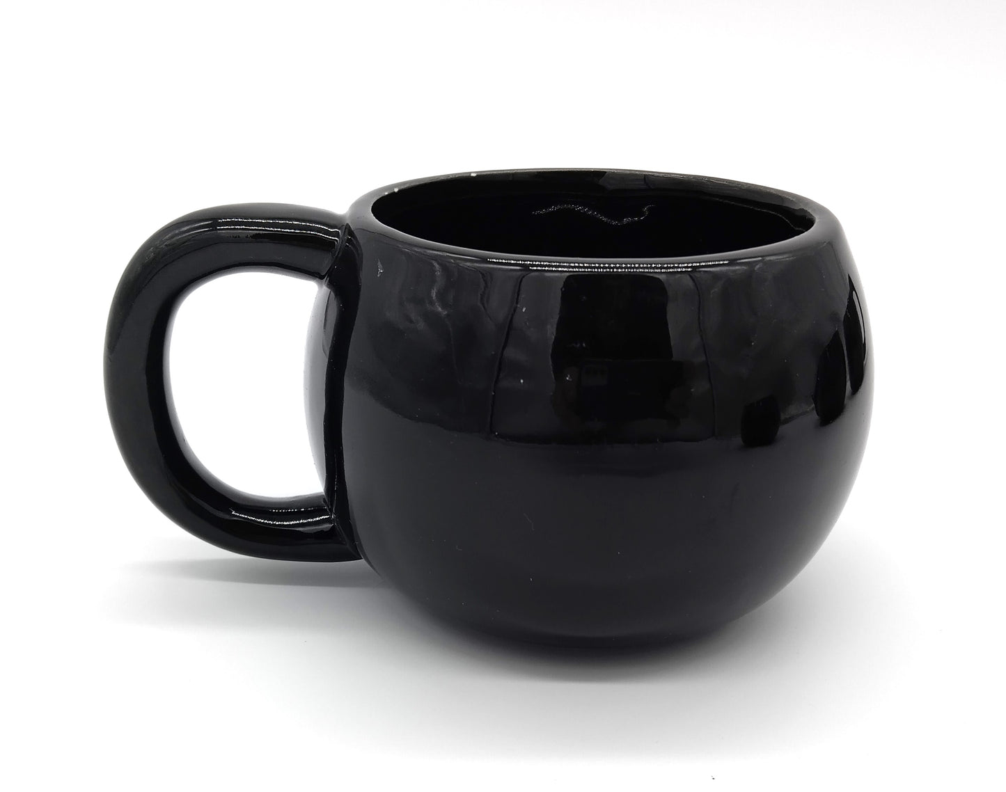 Black Mugs. 4 Pcs. Black.  Add a touch of elegance to your drinkware collection with our 4-piece porcelain mug set.