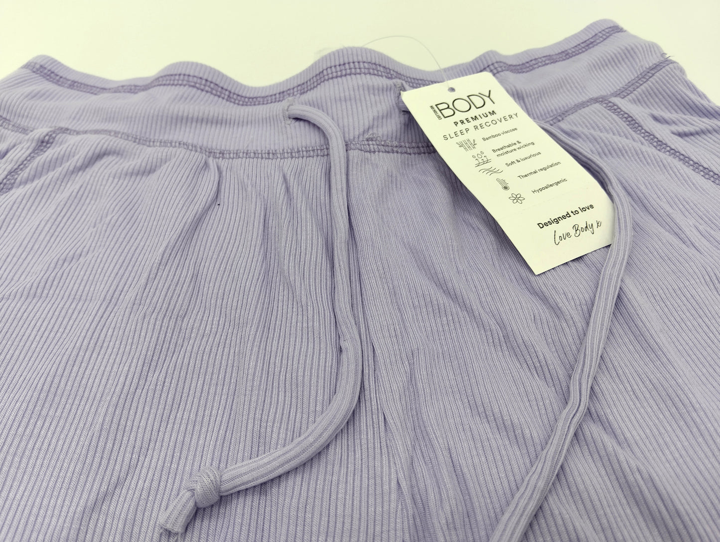 Sleep Recovery Relaxed Short. Size XS. Enjoy the perfect combination of comfort, style, and versatility.