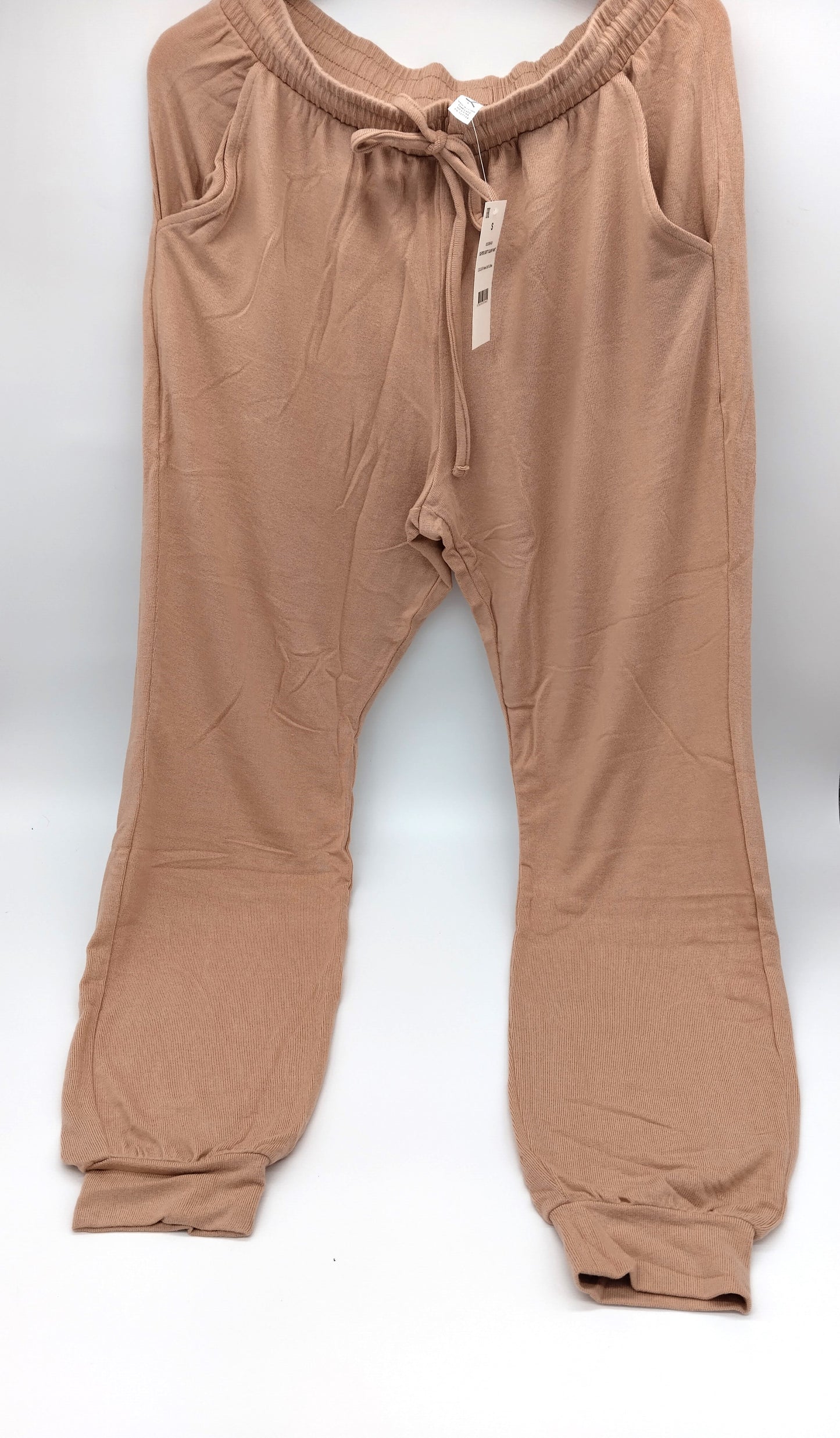 Super Soft Slim Pant. Size S. Experience the perfect combination of comfort, style, and versatility.