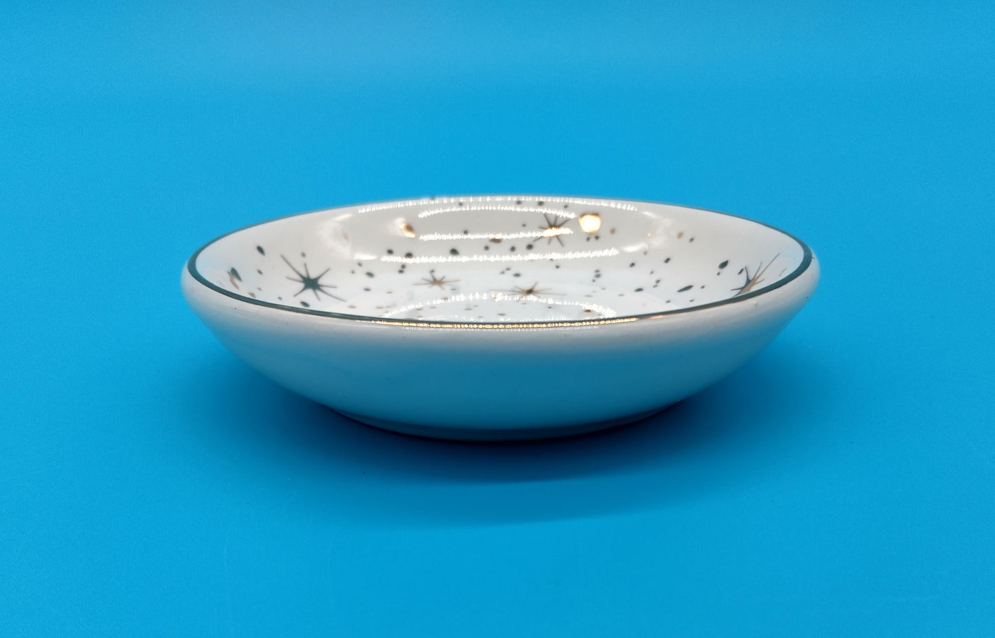 Ceramic Trinket Tray.  Organize your jewelry and small items in style with our Ceramic Trinket Ring Dish.