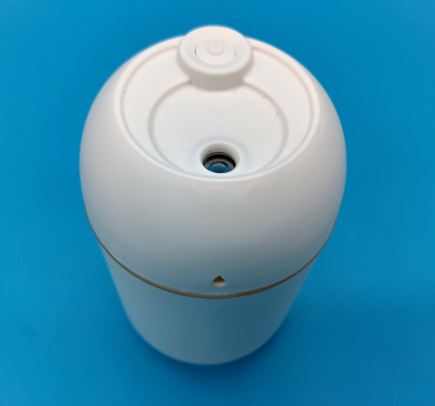 Mini Humidifier. 330ml. Improve your air quality and enjoy a comfortable environment with the Mini Humidifier for Bedroom.