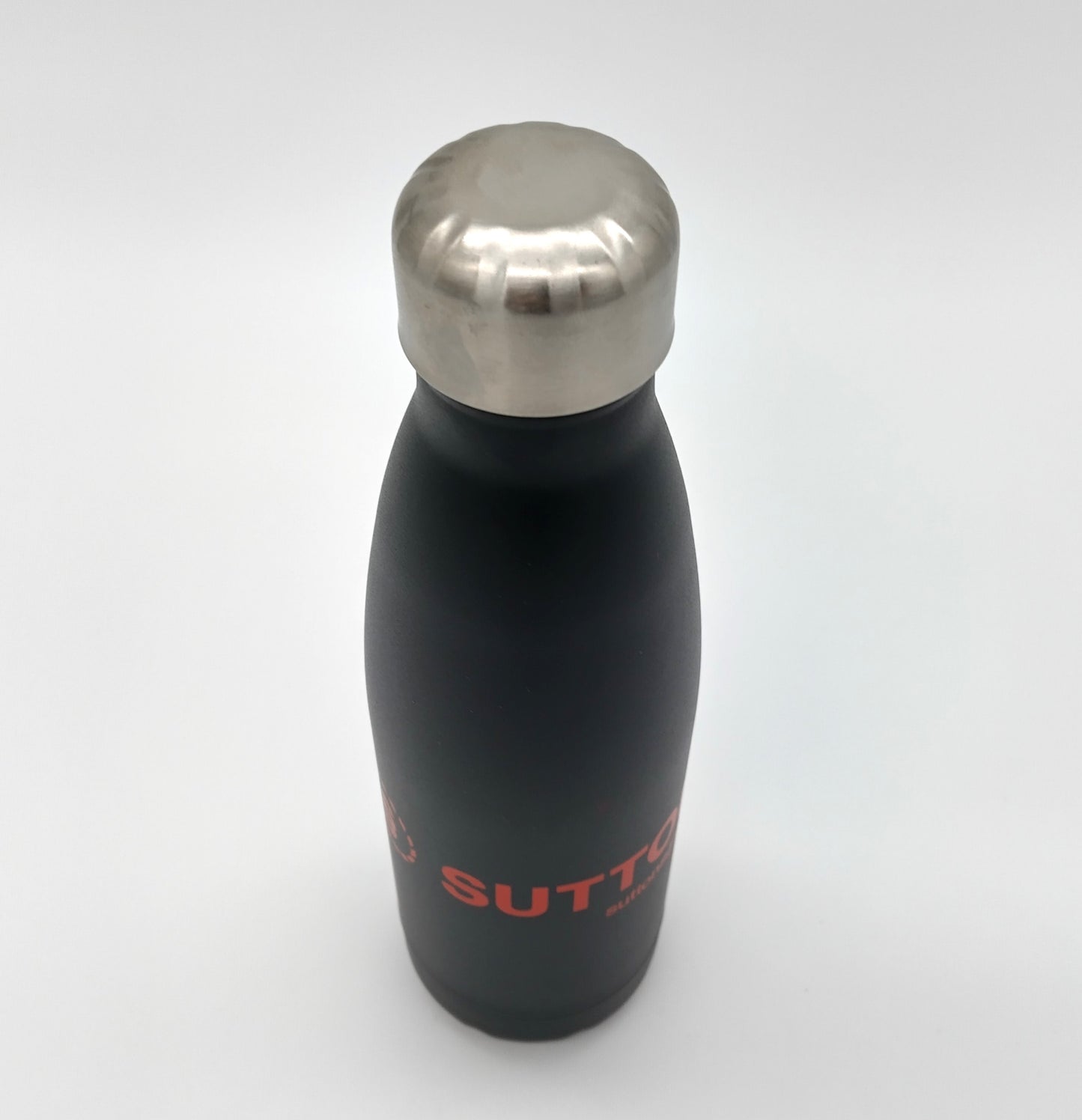 Stainless Steel Water Bottle. 500ml. Perfect for any activity, this bottle is your reliable companion for staying hydrated on the go.