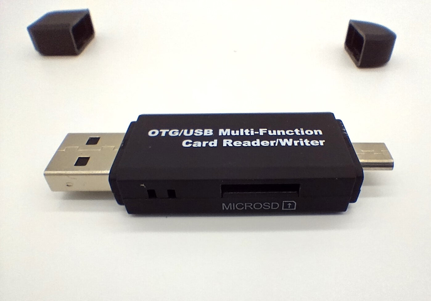 VANJA USB Card Reader. Perfect for anyone needing quick and efficient access to their SD and Micro SD cards.