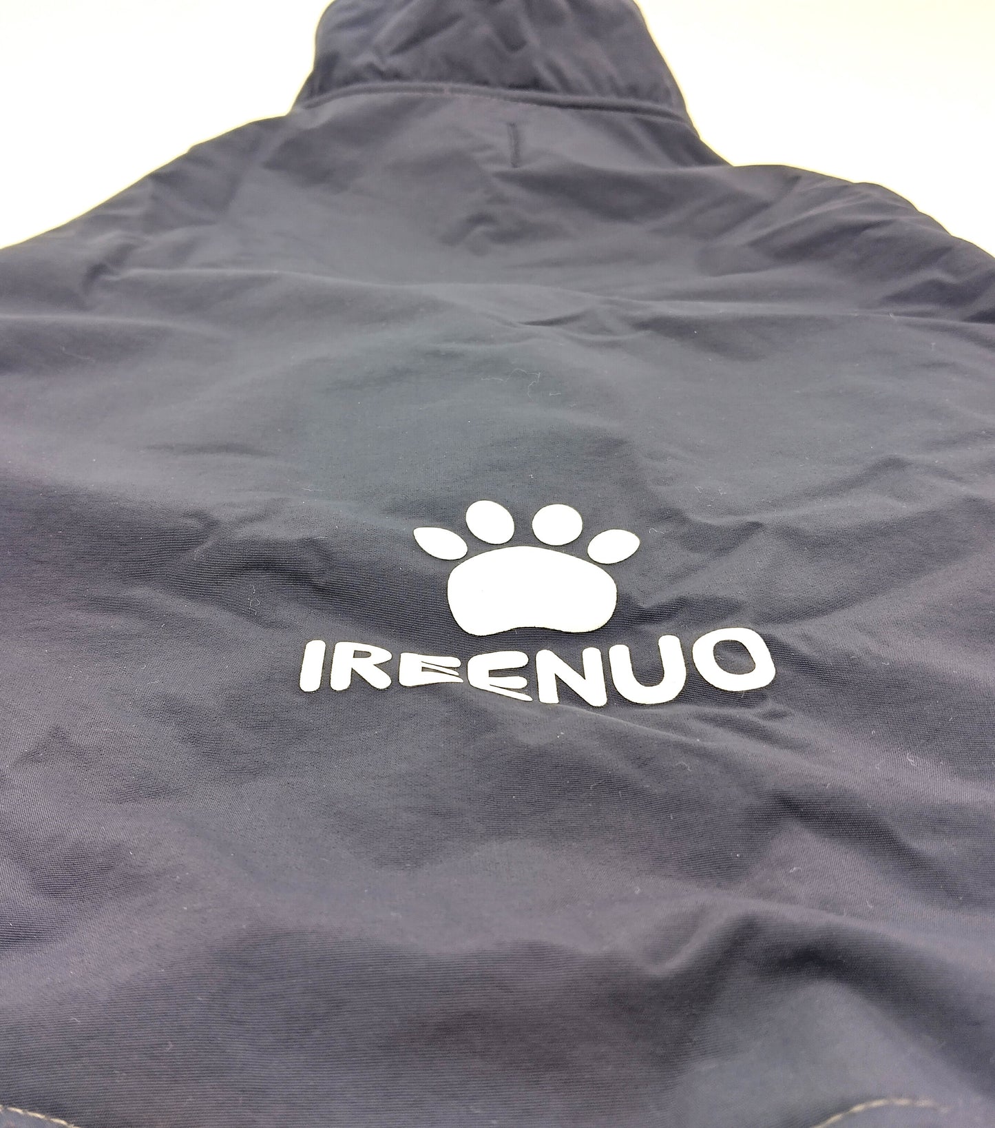 IREENUO Dog Coat Waterproof. Size XL. Ensure your dog stays warm and dry with the IREENUO Dog Coat.