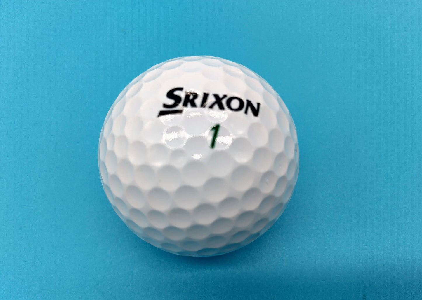 SRIXON Golf Balls. 6 Pcs. Perfect for golfers seeking high performance, durability, and improved accuracy.