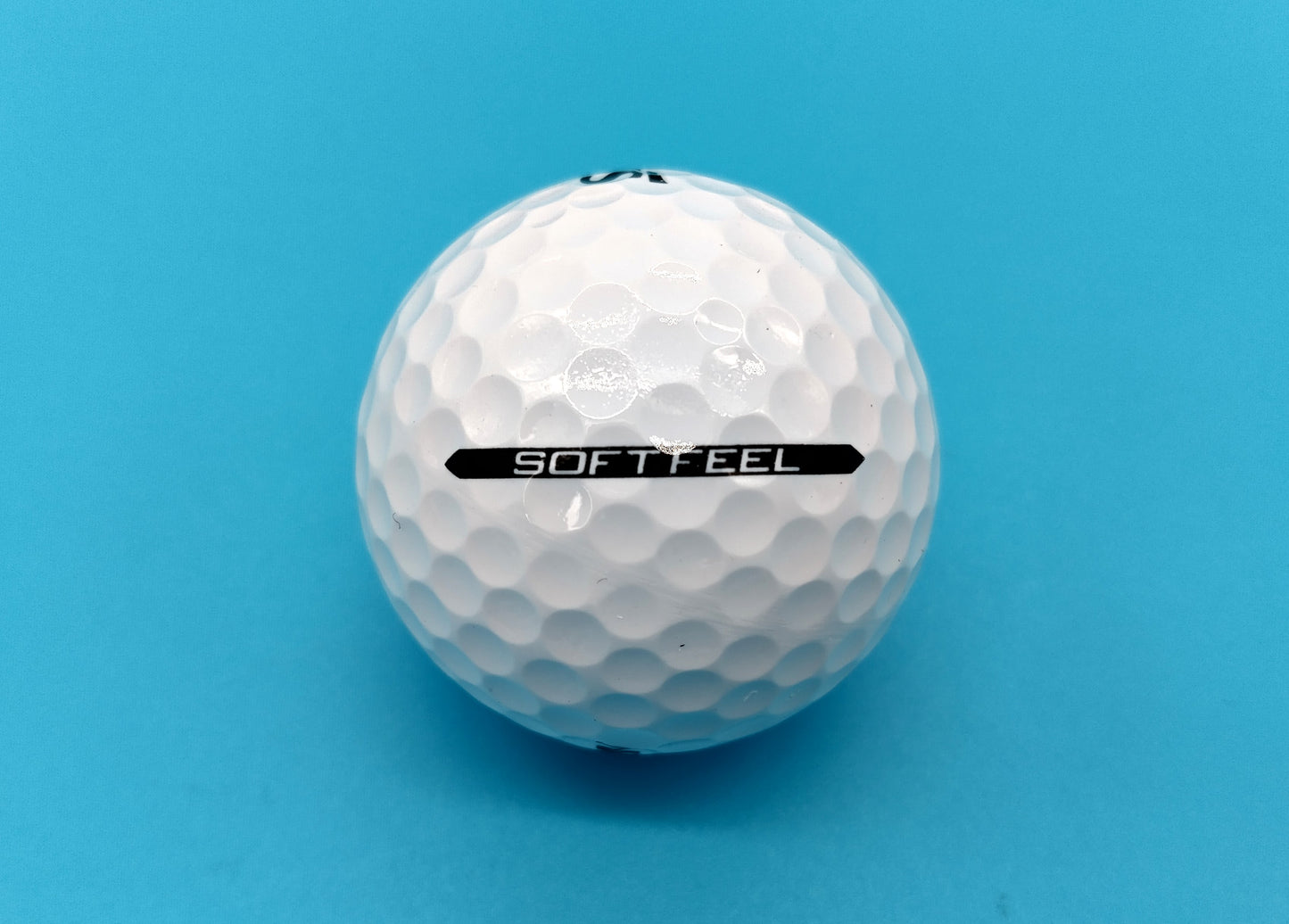 SRIXON Golf Balls. 6 Pcs. Perfect for golfers seeking high performance, durability, and improved accuracy.