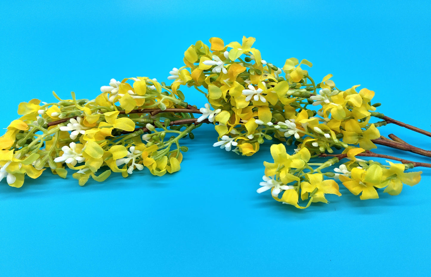 Yellow Full Flower Withoud Leaves. 80cm. Enhance your home or office with the timeless beauty of our Yellow Full Flower.