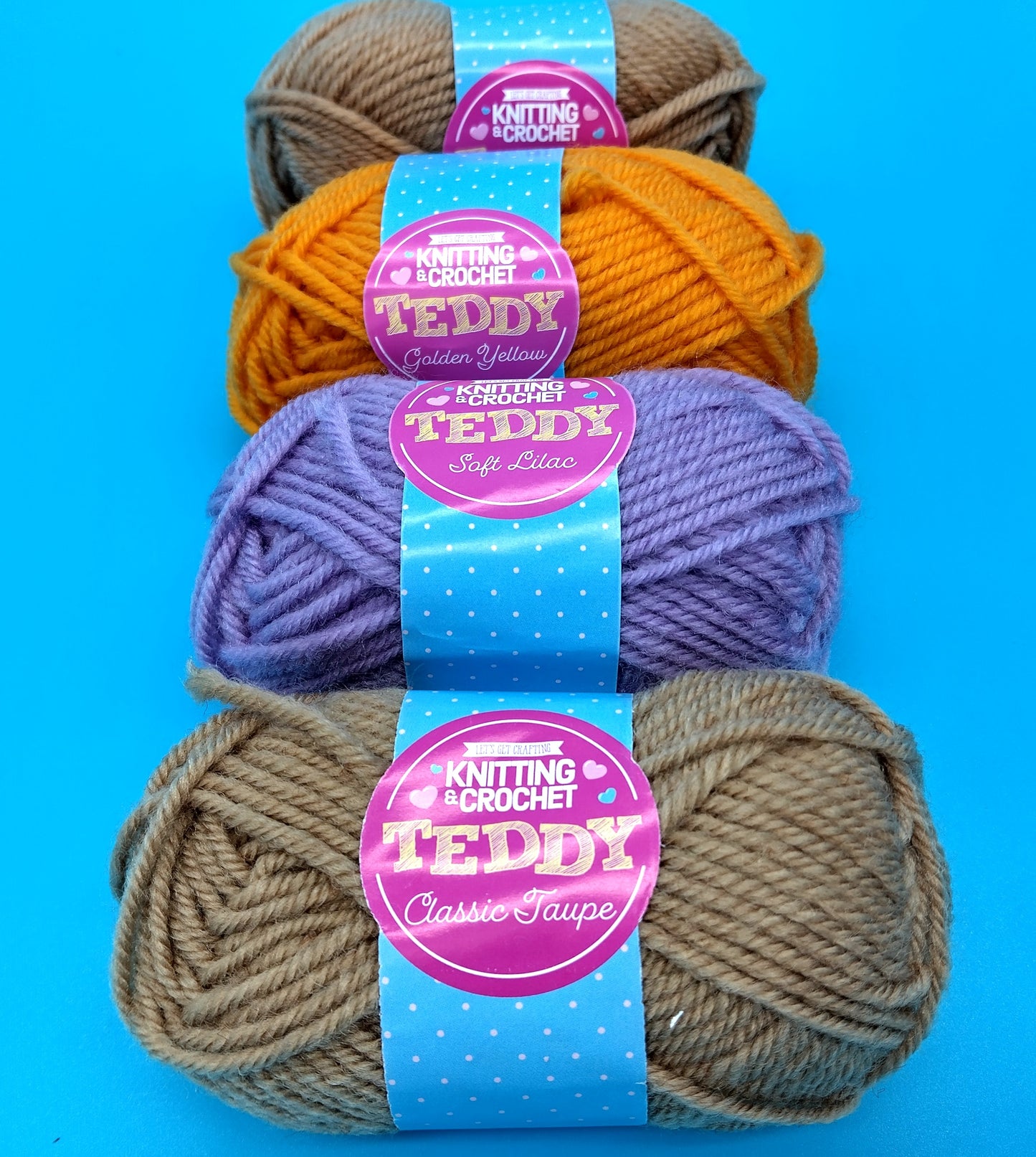 Teddy Knitting and Crochet Set of 8 x 20g. Perfect for creating a variety of colorful and creative pieces.