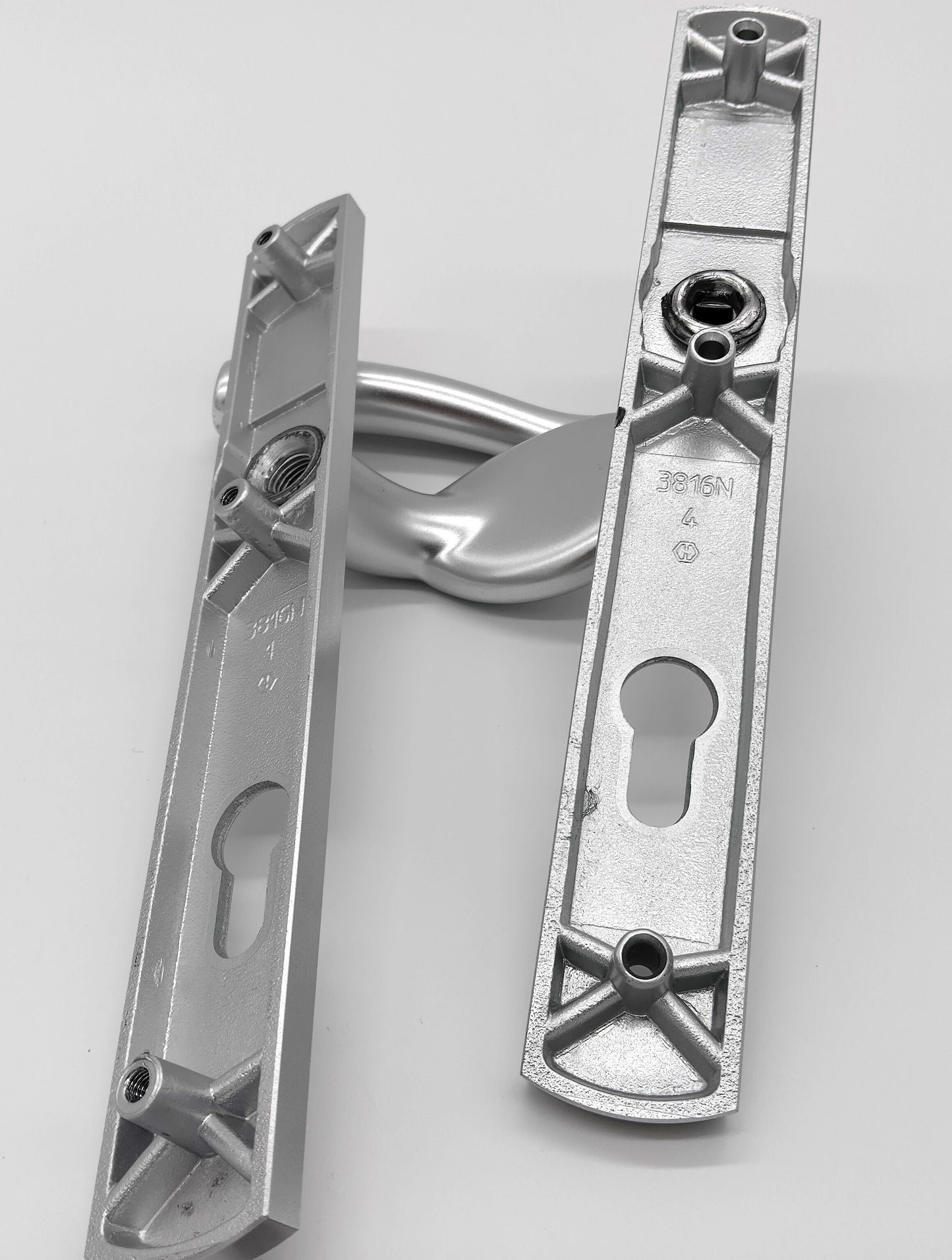 Right Hand Silver - Aluminium The Unsprung Levers and Moveable Pad.Transform your doors with our Right Hand Silver Aluminium