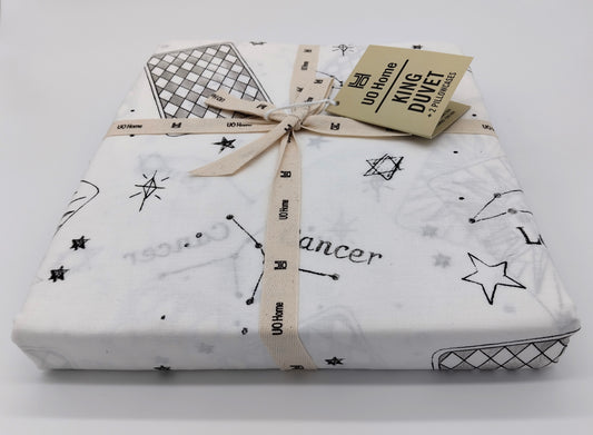 URBAN OUTFITTERS King Duvet. 2 Pillowcases. 100% Cotton