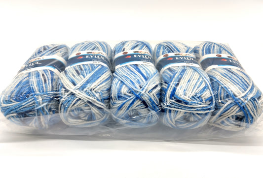 Hand Knitting Yarn. 5 x 100g  - Soft & Versatile Acrylic Yarn in Blue (5 x 100g)