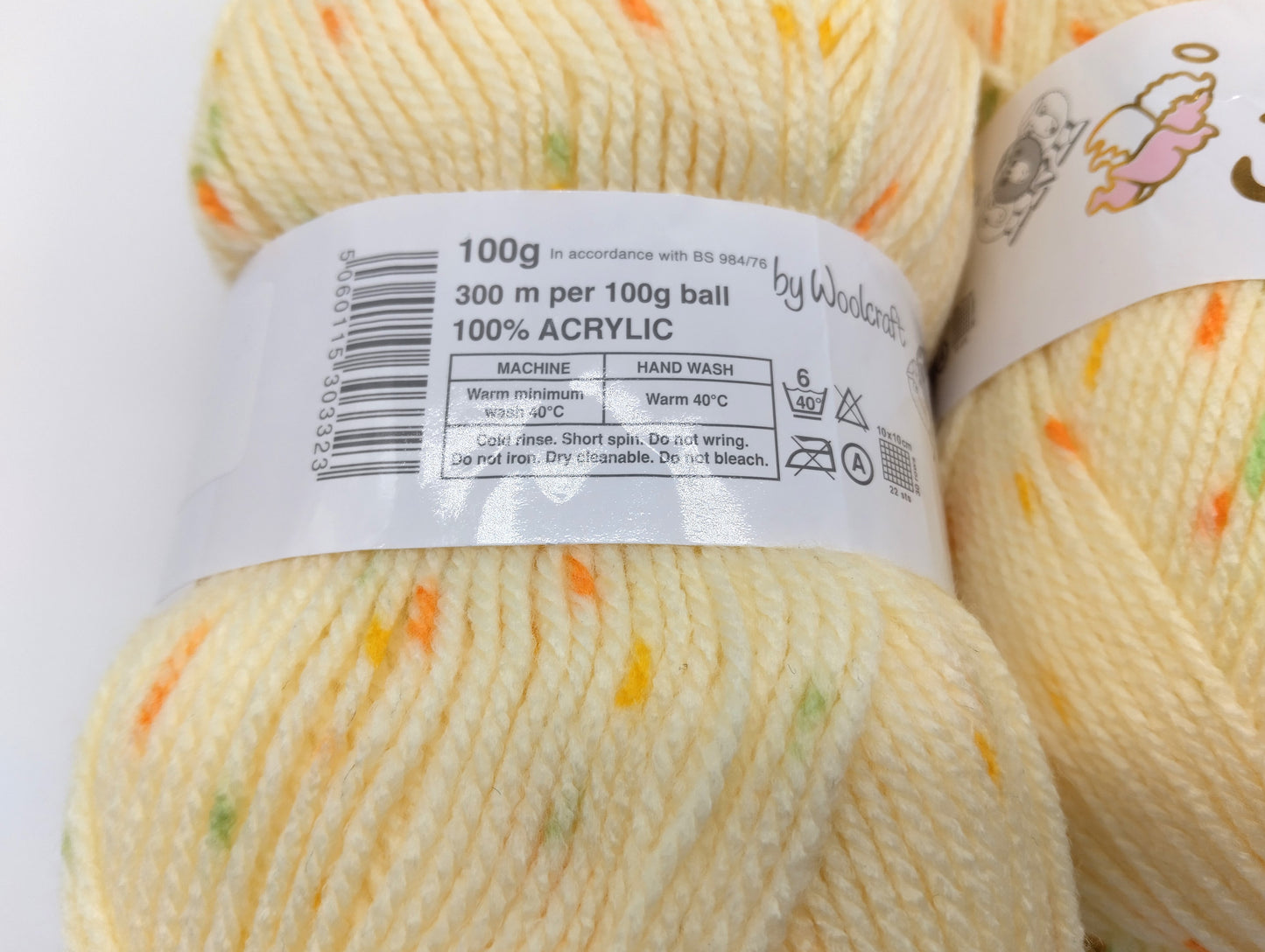 Pack of 10 Knitting Yarn. Brighten up your crafting projects with the Pack of 10 Knitting Yarn in yellow and blue.