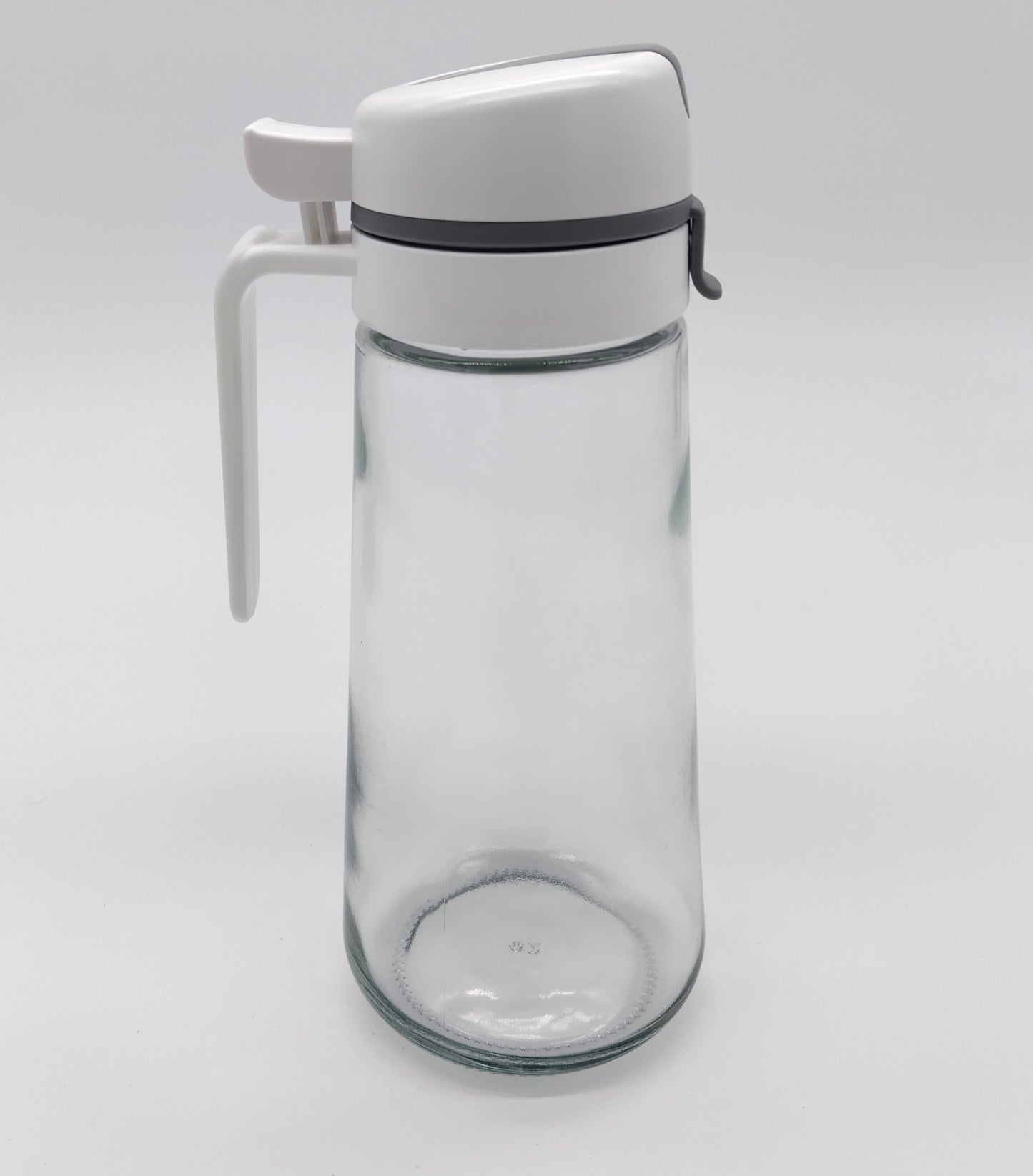 850 ml. Glass Auto Flip Oil Dispenser. Upgrade your kitchen with the 850ml Glass Auto Flip Oil Dispenser.