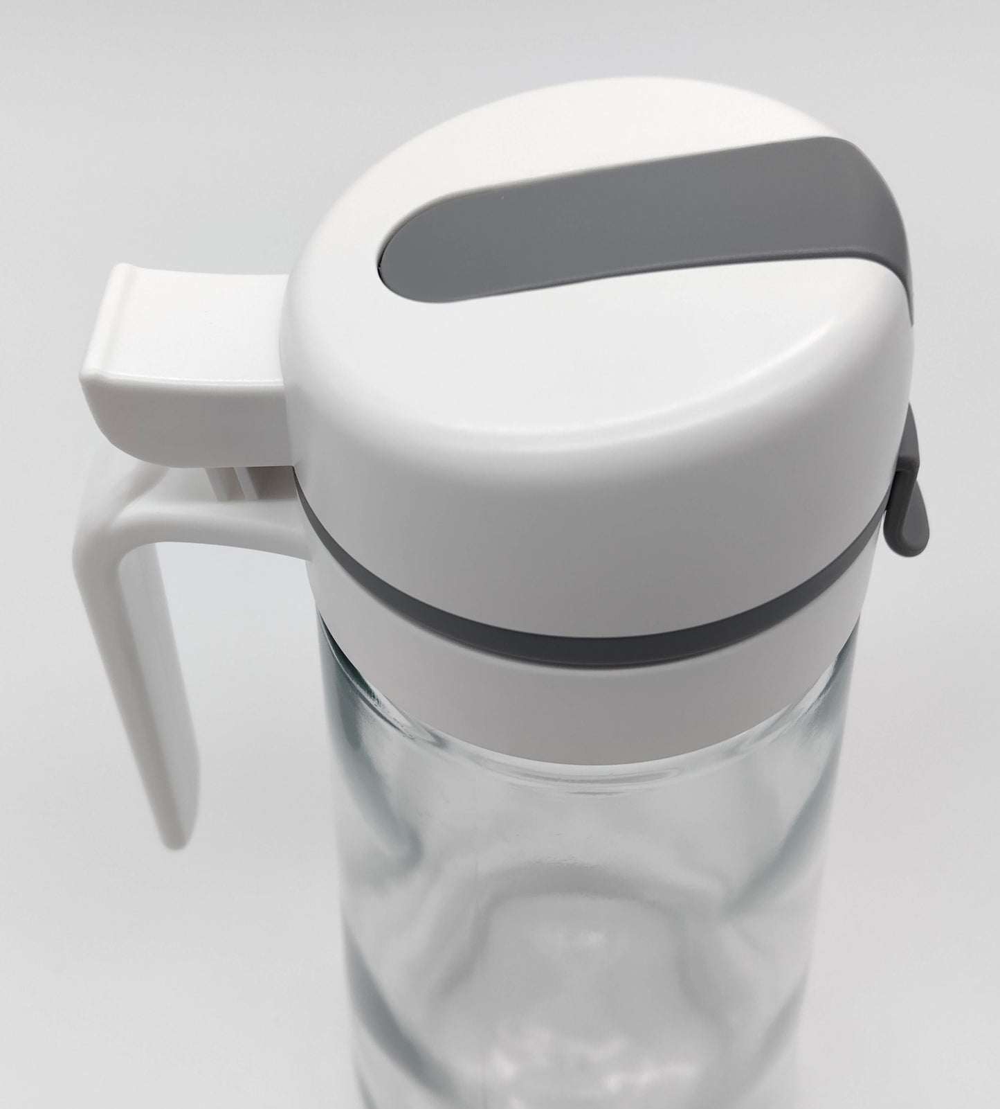 850 ml. Glass Auto Flip Oil Dispenser. Upgrade your kitchen with the 850ml Glass Auto Flip Oil Dispenser.