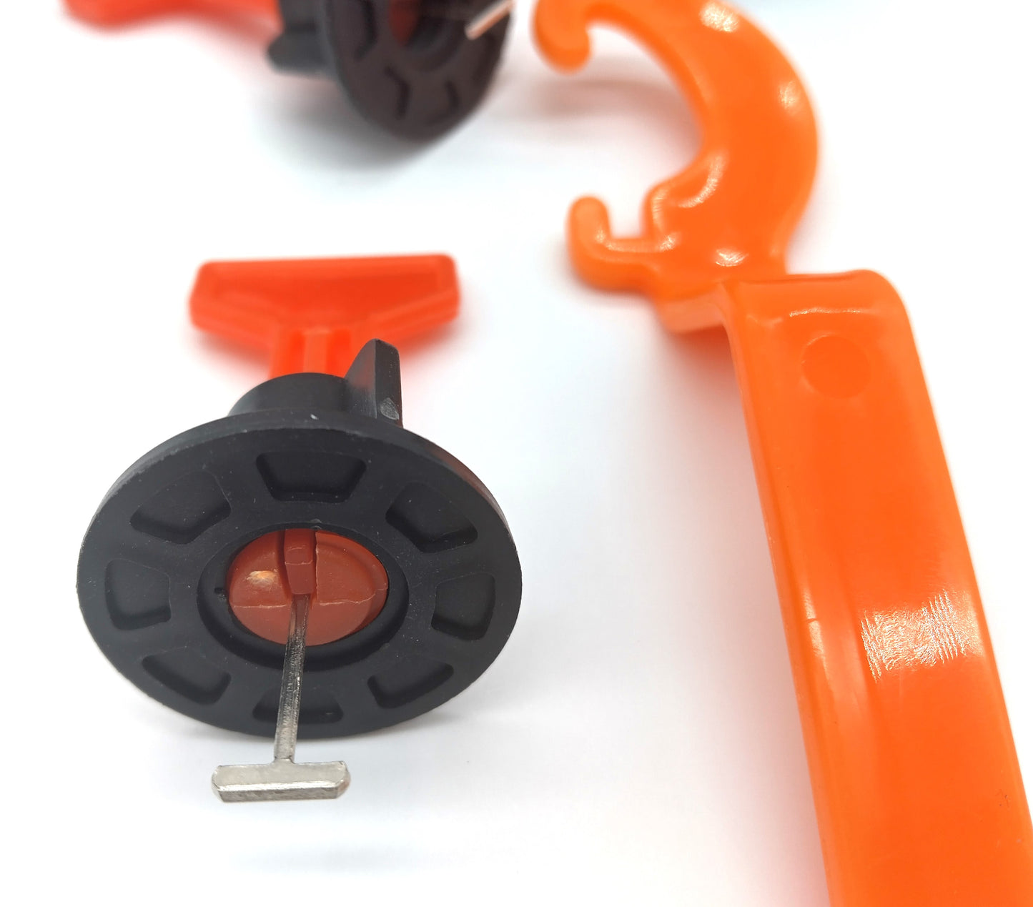 Orange-Black Tile Leveling System. 50 pcs. 2mm - 8mm. Level up your tiling game!