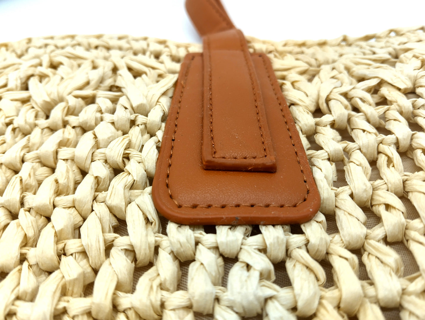 Straw Shoulder Bag. Order Now and Elevate Your Everyday Look!