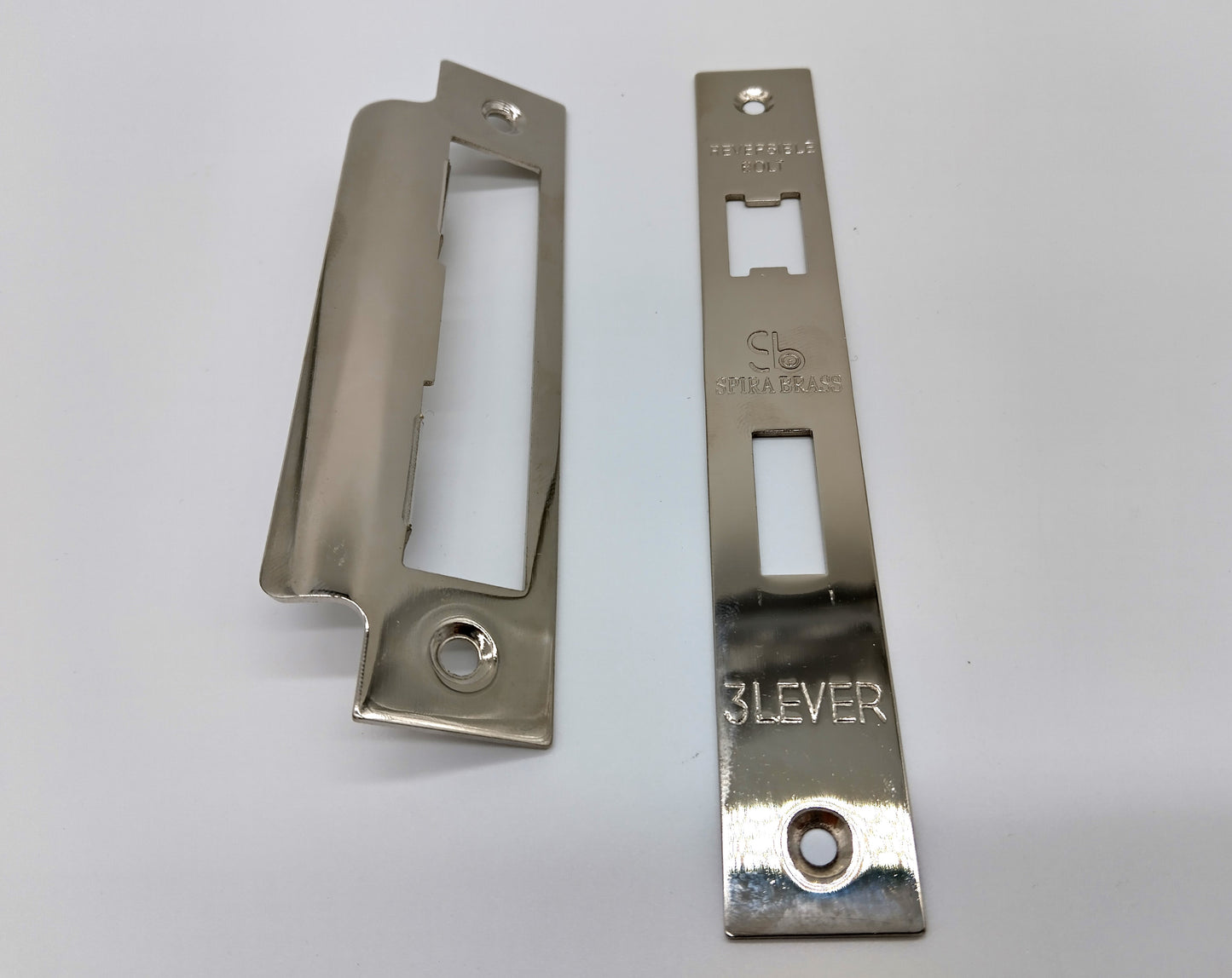 Sb SPIRA BRASS 3 Lever Sash Lock. Polished Chrome. Enhance both security and style in your home with the SPIRA Brass 3 Lever Sash Lock.