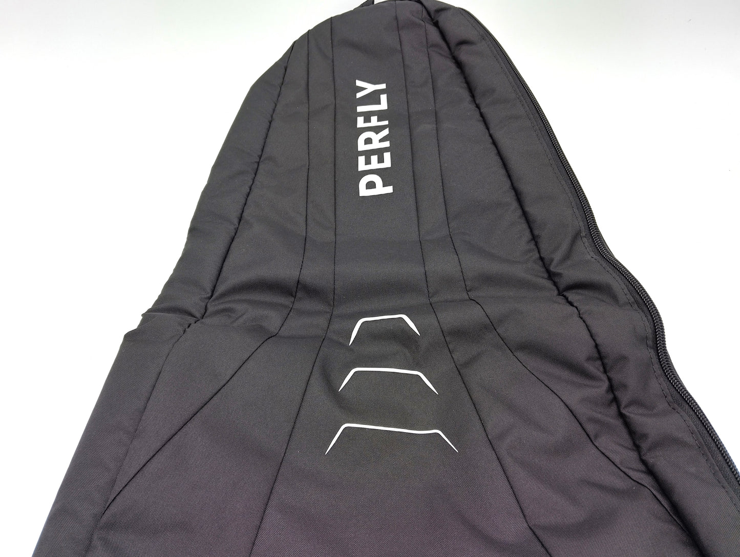 Perfly Squash Racket Backpack. Take your squash game to the next level with the Per Fly Squash Racket Backpack.