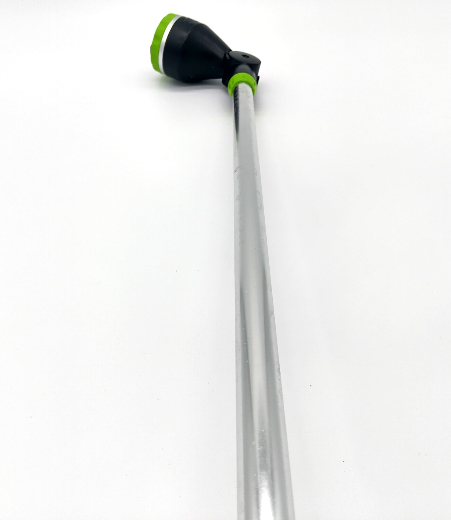 FLIPO Dual Use Watering Shower Lance. Upgrade your garden care routine with the FLIPO Dual Use Watering Lance.