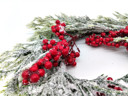 Small Artificial Wreath. 26cm.